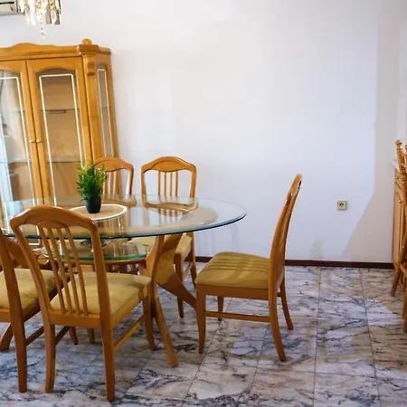 Apartman Great And Large Two Bedroom Maisonette With Lovely View & Free Parking Center Plovdiv