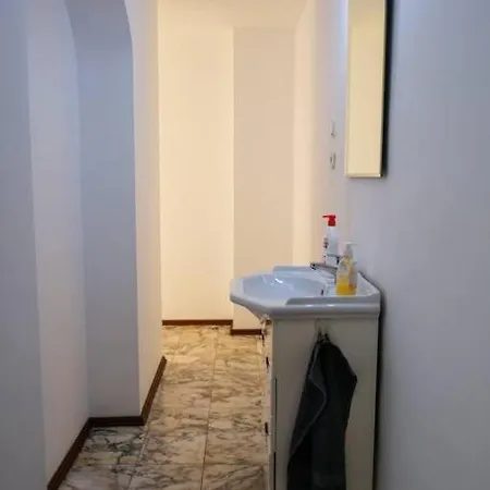 Apartament Great And Large Two Bedroom Maisonette With Lovely View & Free Parking Center