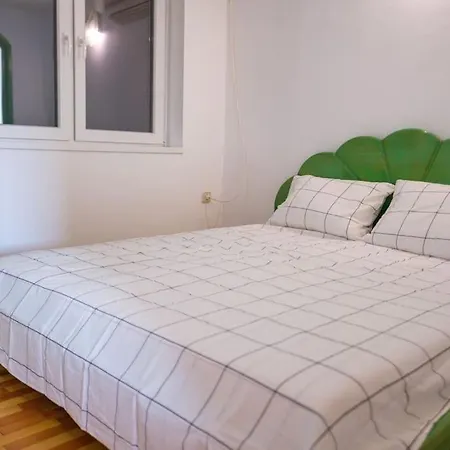 Great And Large Two Bedroom Maisonette With Lovely View & Free Parking Center Apartament *