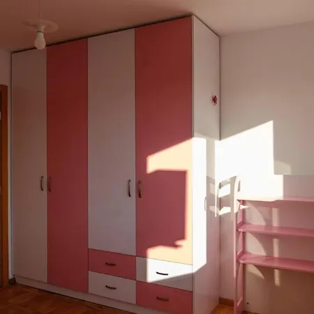 Great And Large Two Bedroom Maisonette With Lovely View & Free Parking Center Apartament