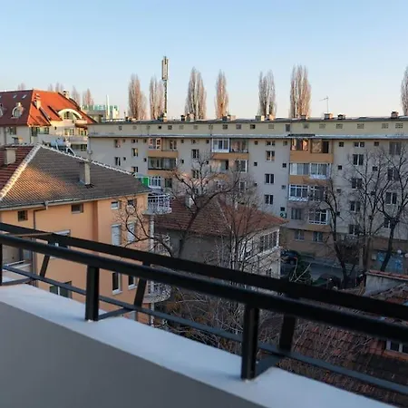 Great And Large Two Bedroom Maisonette With Lovely View & Free Parking Center * Plovdiv